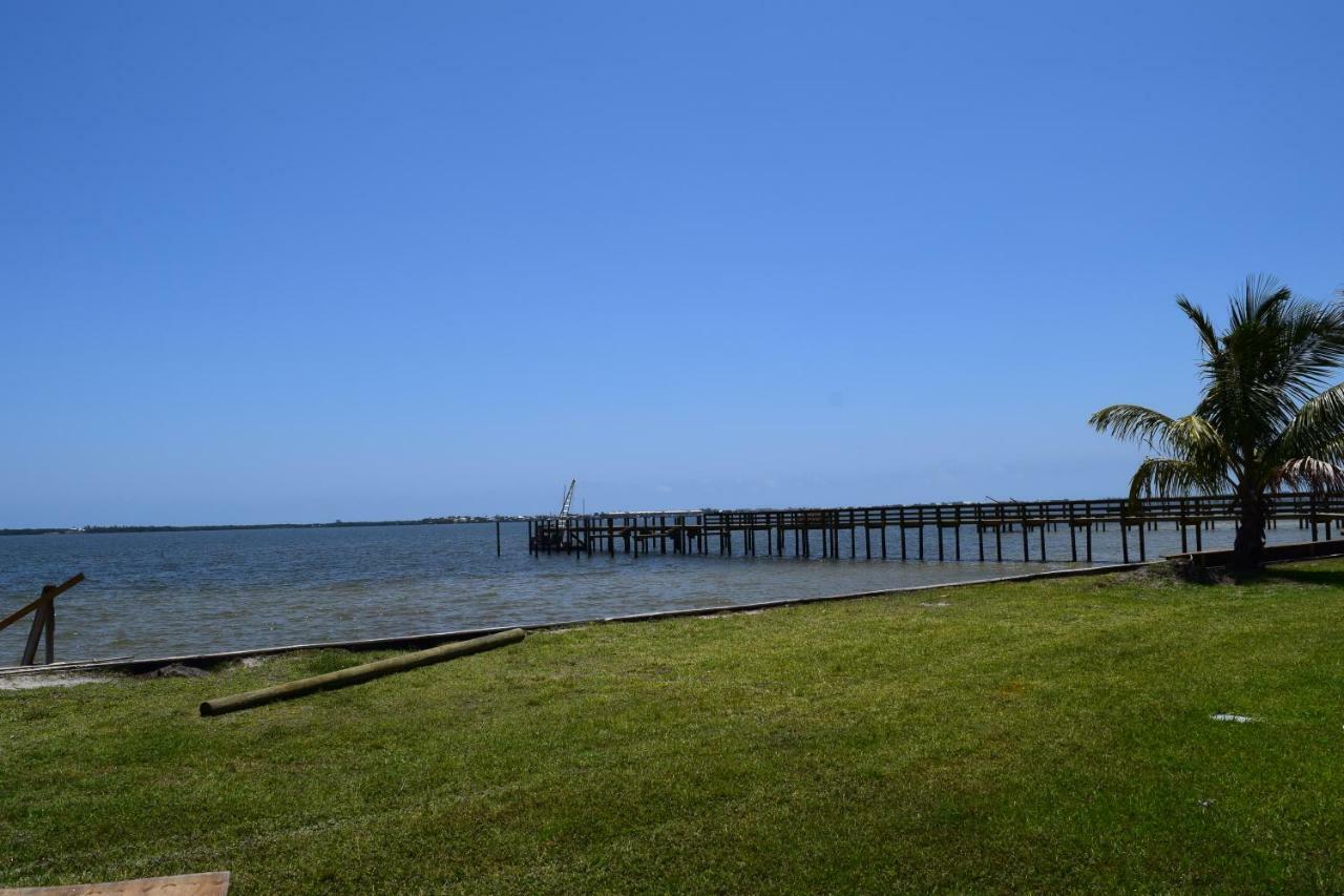 Caribbean Shores Waterfront Resort Jensen Beach Exterior photo