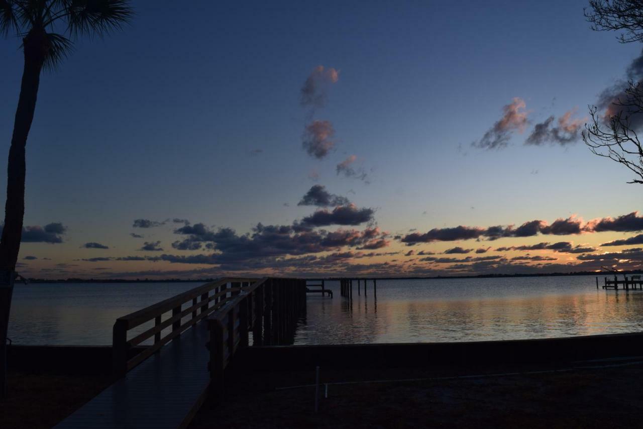 Caribbean Shores Waterfront Resort Jensen Beach Exterior photo