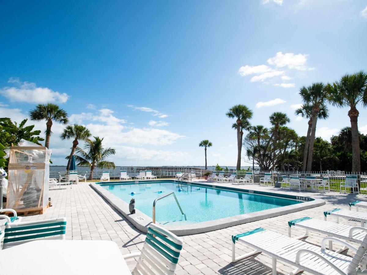 Caribbean Shores Waterfront Resort Jensen Beach Exterior photo