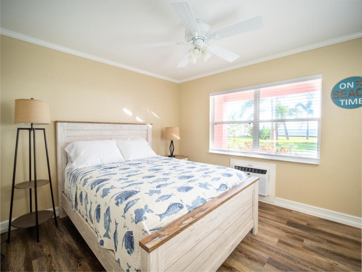 Caribbean Shores Waterfront Resort Jensen Beach Exterior photo