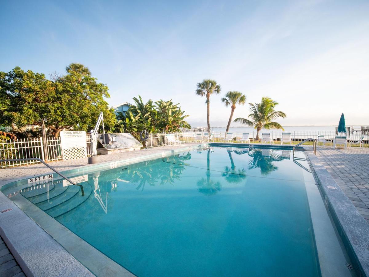 Caribbean Shores Waterfront Resort Jensen Beach Exterior photo
